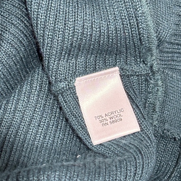 Chelsea & Violet Boat neck Batwing Sweater - Picture 5 of 5